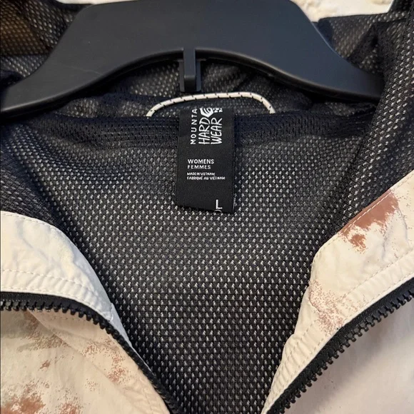 LIKE NEW!! Woman’s Mountain Hardwear Cream and Brown Jacket, L - Picture 4 of 5